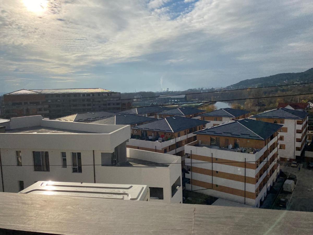 Apartament Apartament Lucian Râmnicu Vâlcea Zewnętrze zdjęcie
