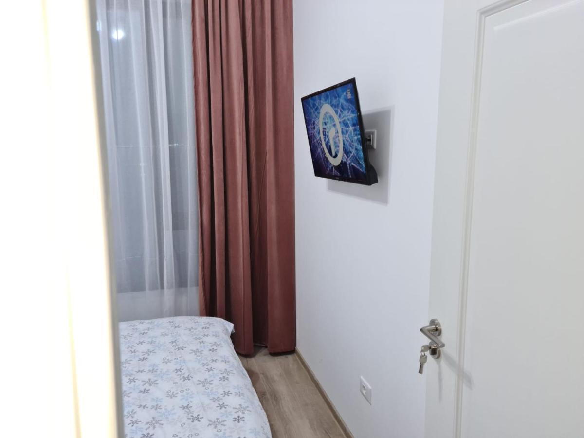 Apartament Apartament Lucian Râmnicu Vâlcea Zewnętrze zdjęcie