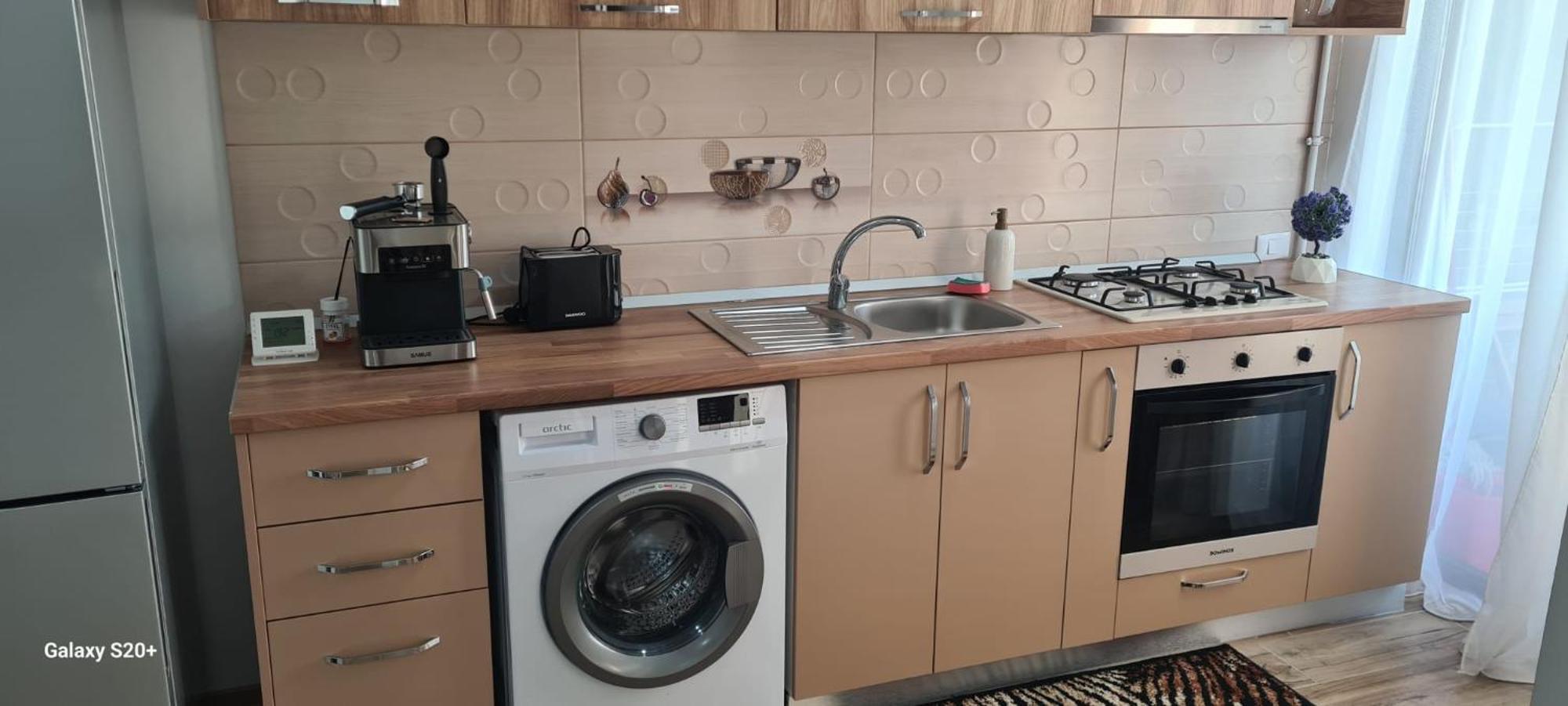 Apartament Apartament Lucian Râmnicu Vâlcea Zewnętrze zdjęcie