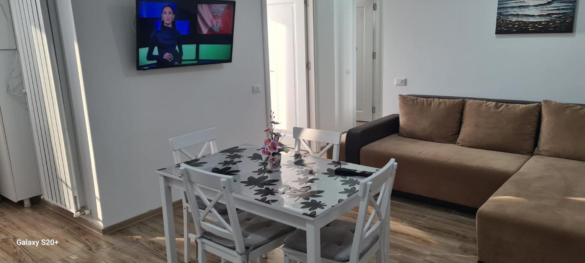 Apartament Apartament Lucian Râmnicu Vâlcea Zewnętrze zdjęcie