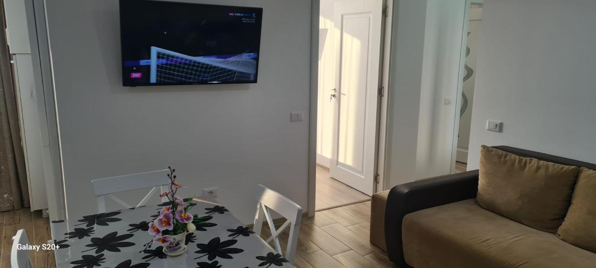 Apartament Apartament Lucian Râmnicu Vâlcea Zewnętrze zdjęcie