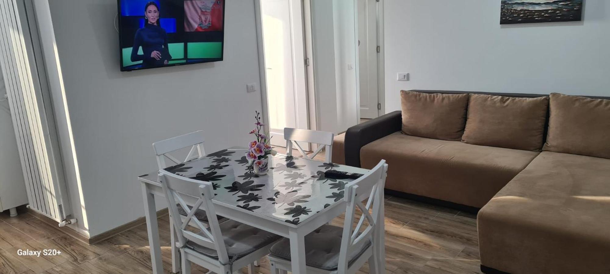 Apartament Apartament Lucian Râmnicu Vâlcea Zewnętrze zdjęcie